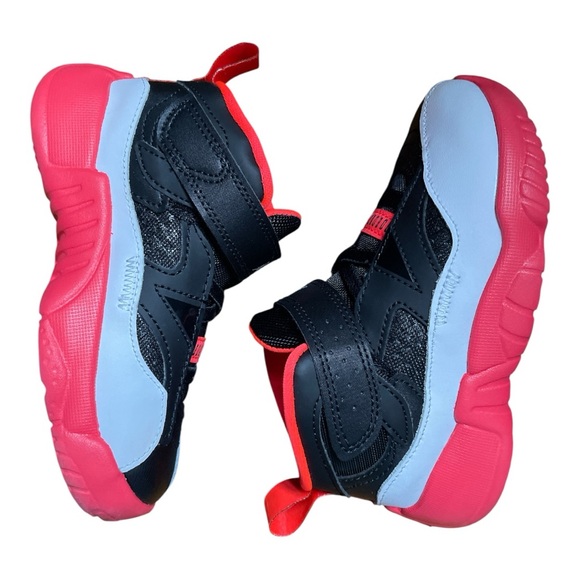 Air Jordan JUMPMAN Two Trey (TD) black /white, gym Red gym size 9c